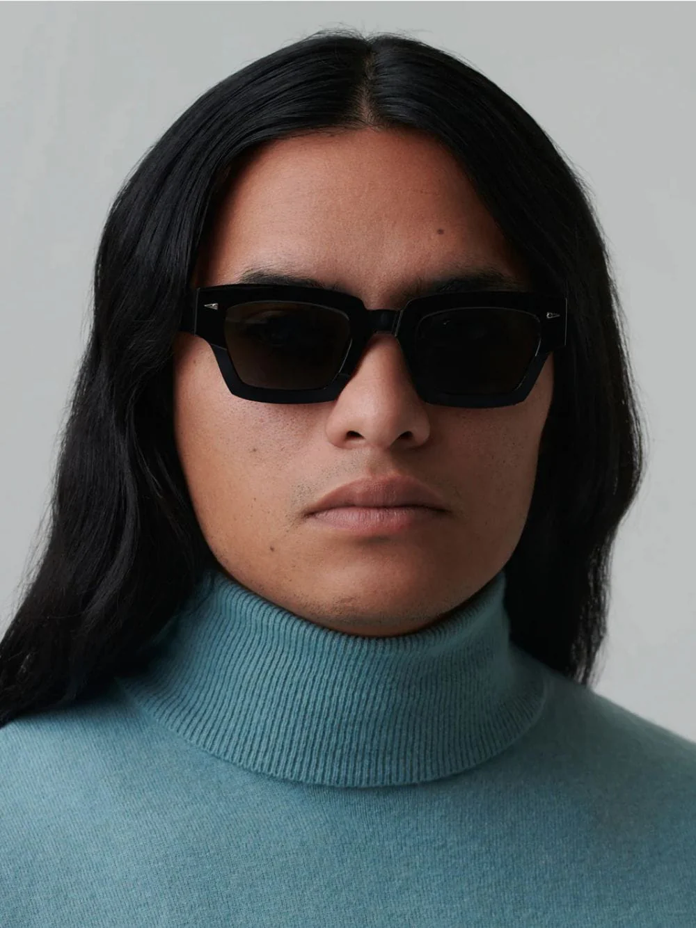 Black Magenta Sunglasses - Image 2