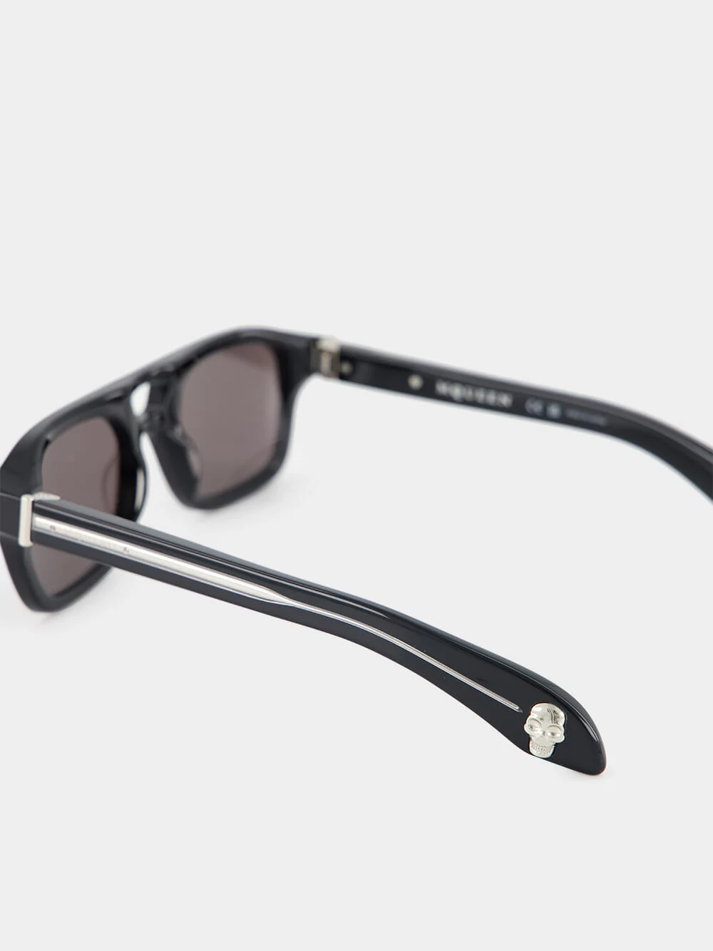 Black Square Frame Sunglasses - Image 4