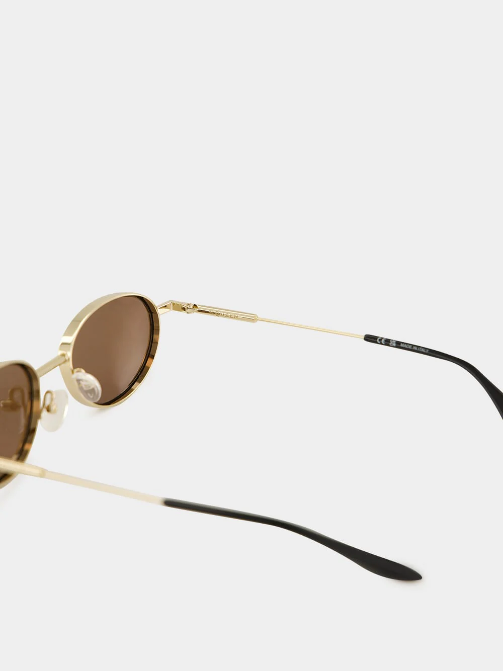 Gold Round Metal Sunglasses - Image 4