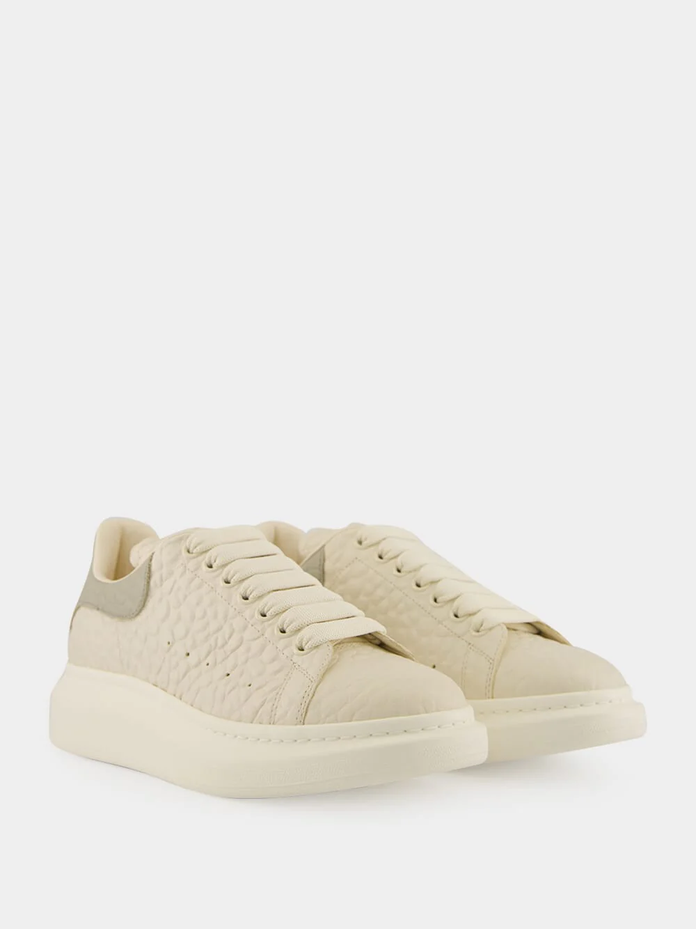 Off White and Green Oversized Sneaker - Image 3