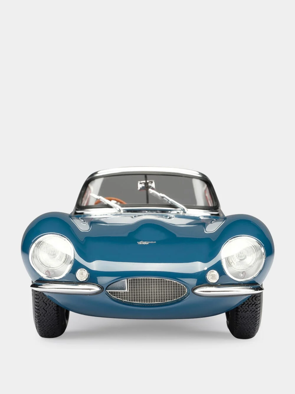 Jaguar XKSS Roadster Scale Model - Image 4