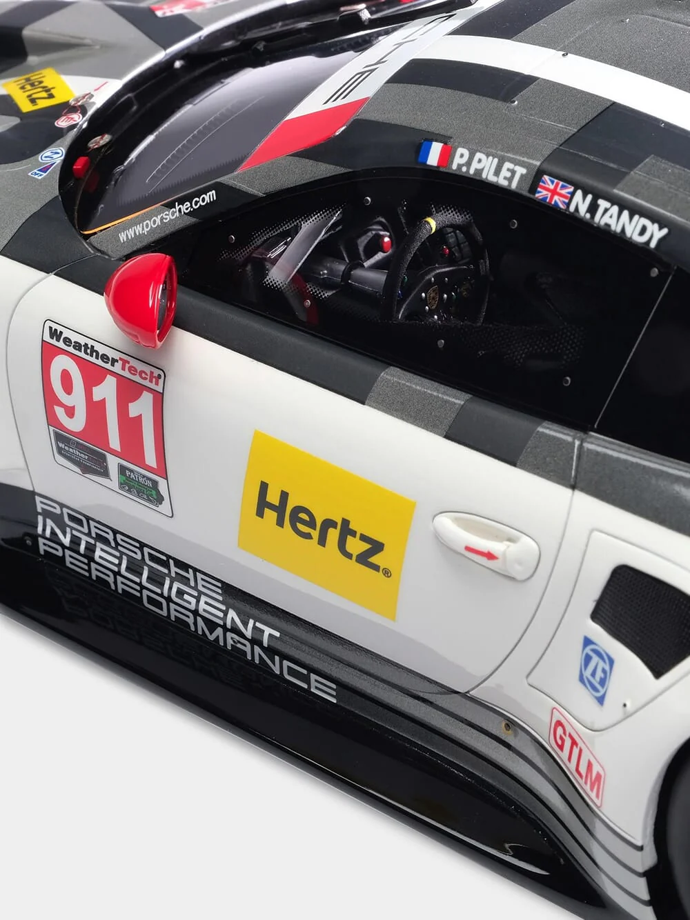 Scale Model Porsche 911 RSR (2016) - Image 7