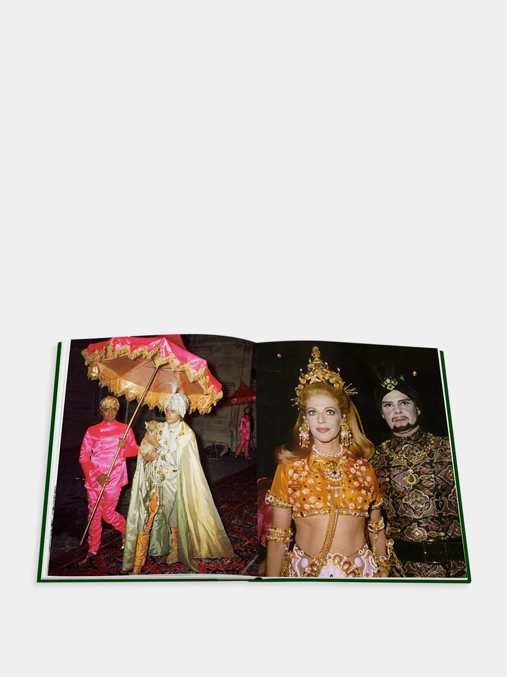 Bals: Legendary Costume Balls of the Twentieth Century - Image 4