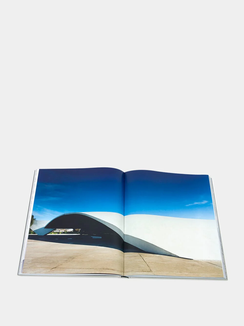 Oscar Niemeyer - Image 6