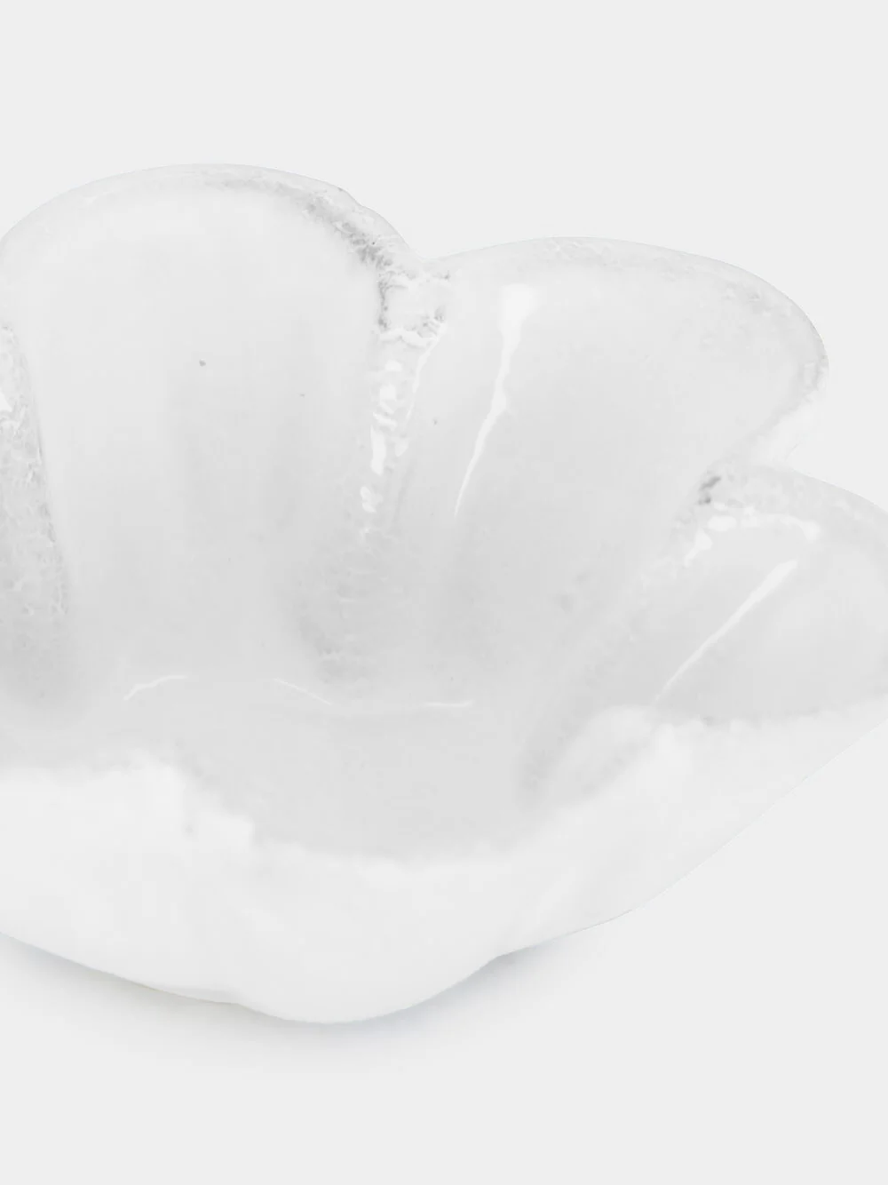 Very Small Fifine Six-Petal Saucer - Image 4