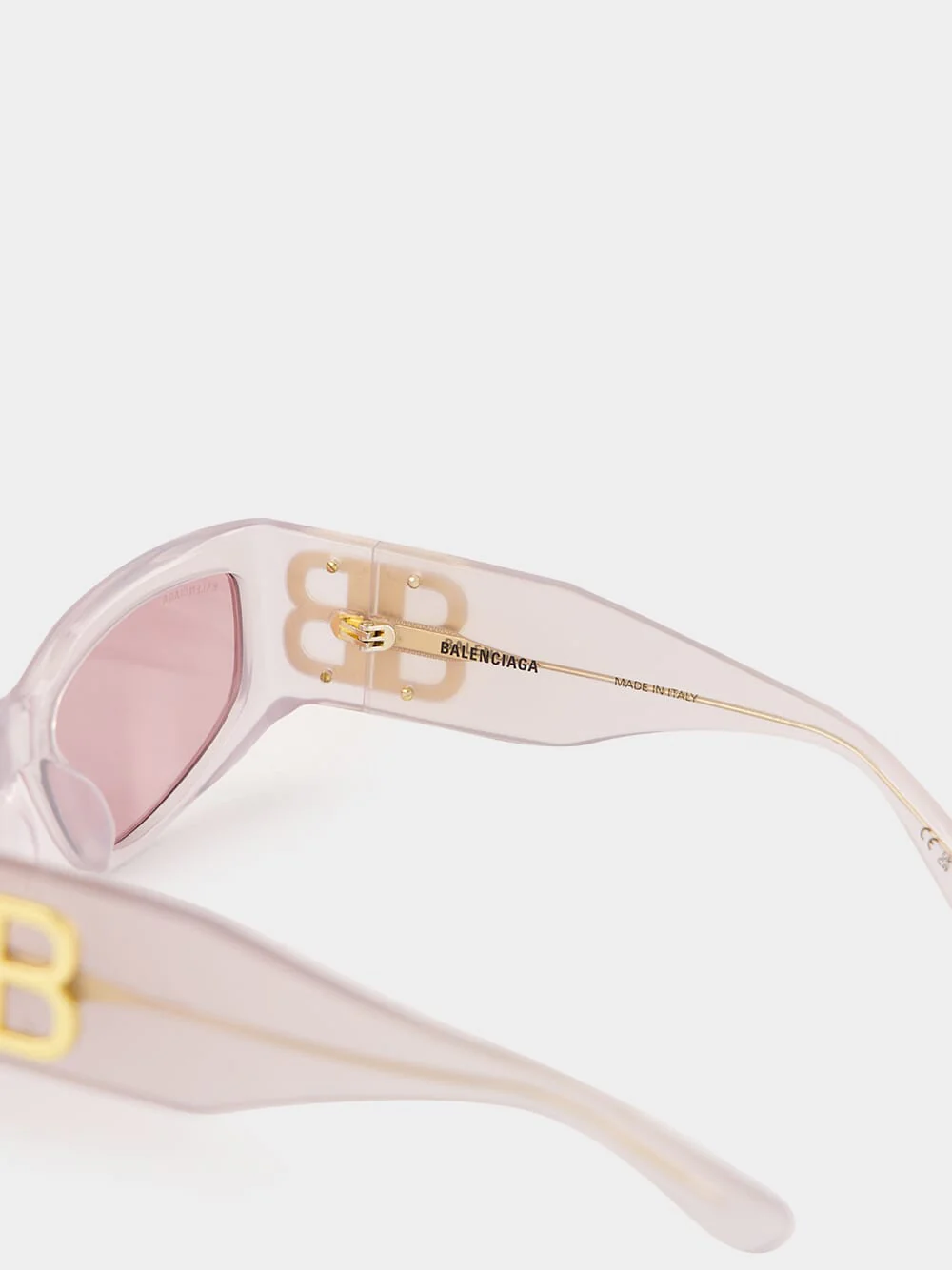 Bossy Cat Sunglasses in Pink - Image 4
