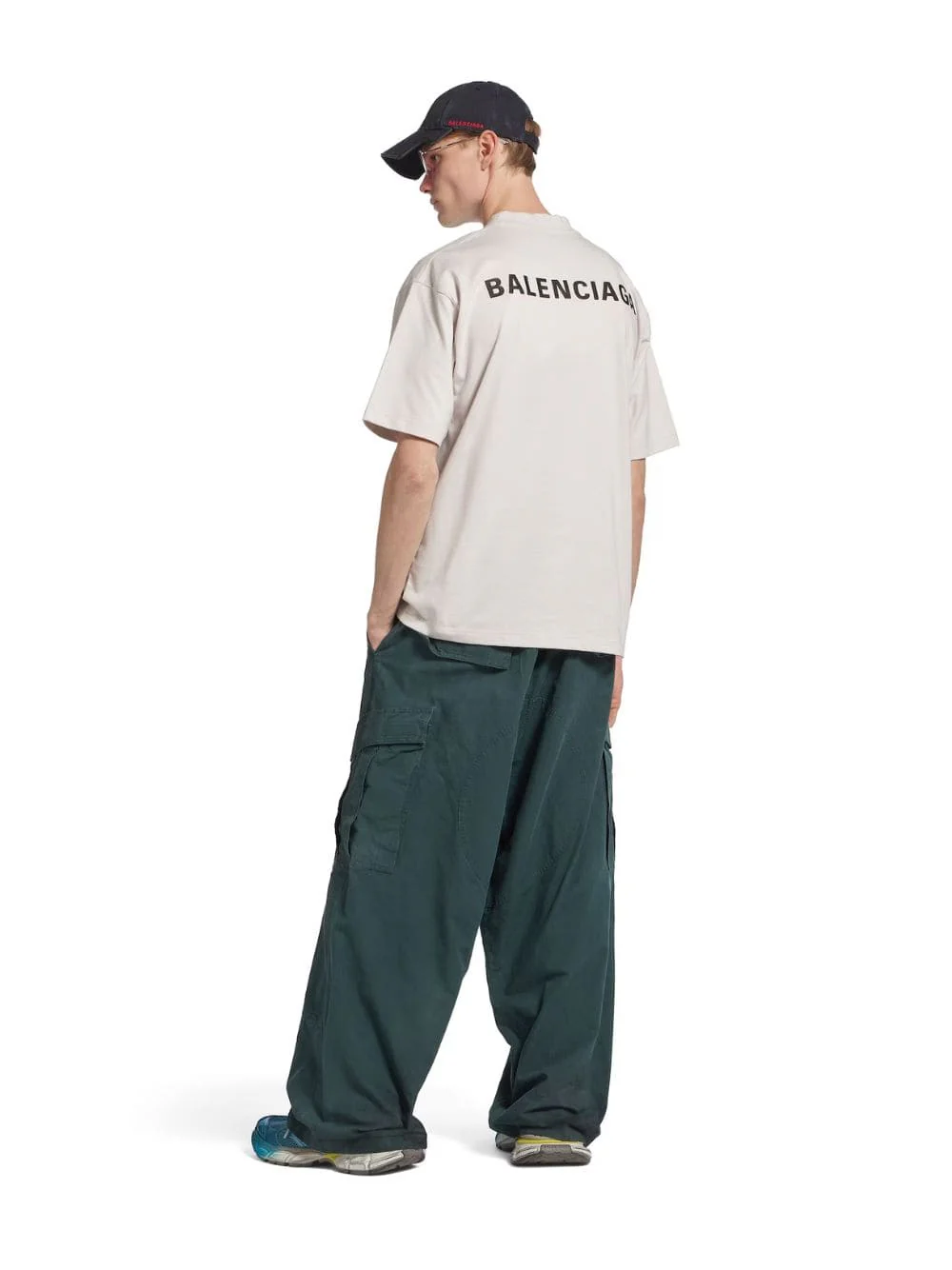 Large Cargo Pants in Forest Green - Image 4