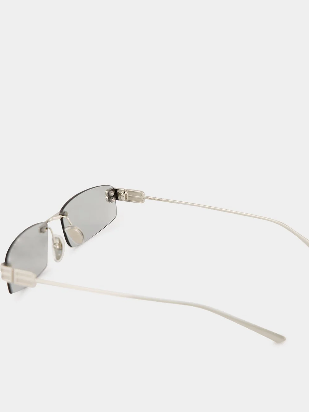 Light Silver Gossip Sunglasses - Image 4