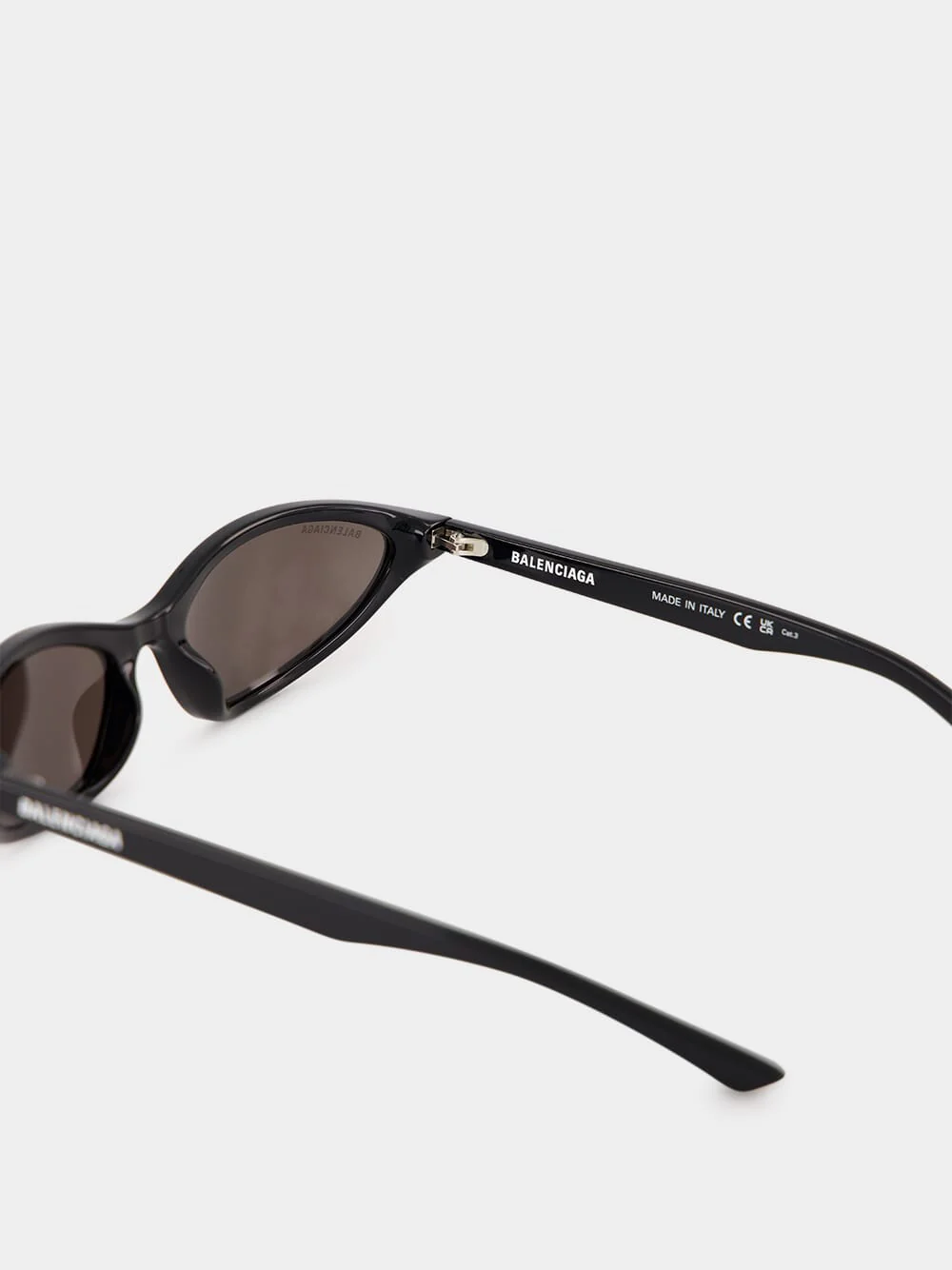 Black Neo Oval 2.0 Sunglasses - Image 4