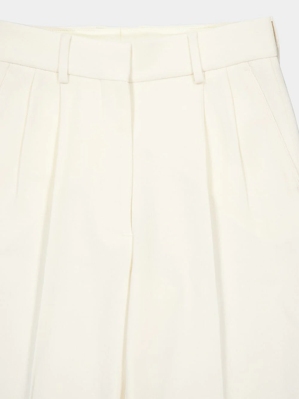 Resolute Cream Fox - Image 5