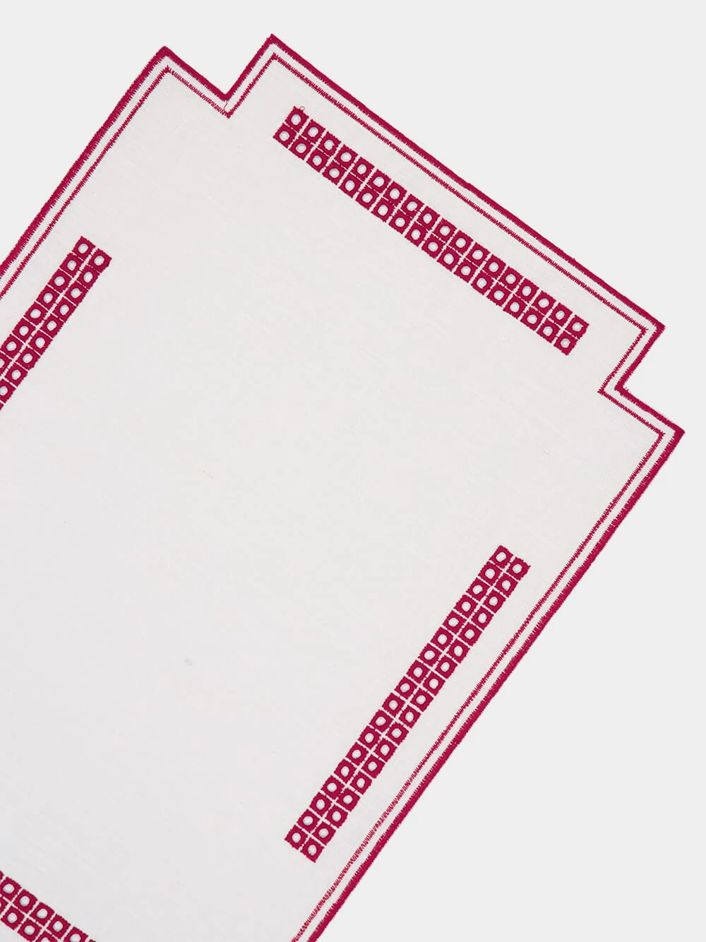 Erica Antistain Linen Horizontal Placemat in Ivory and Red - Image 3