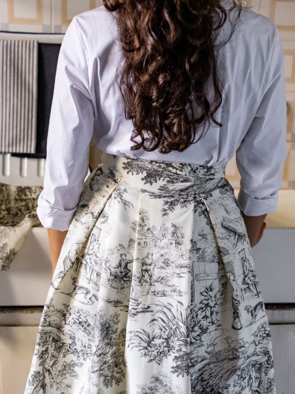 Gilda Apron in TDJ Black Cotton - Image 6
