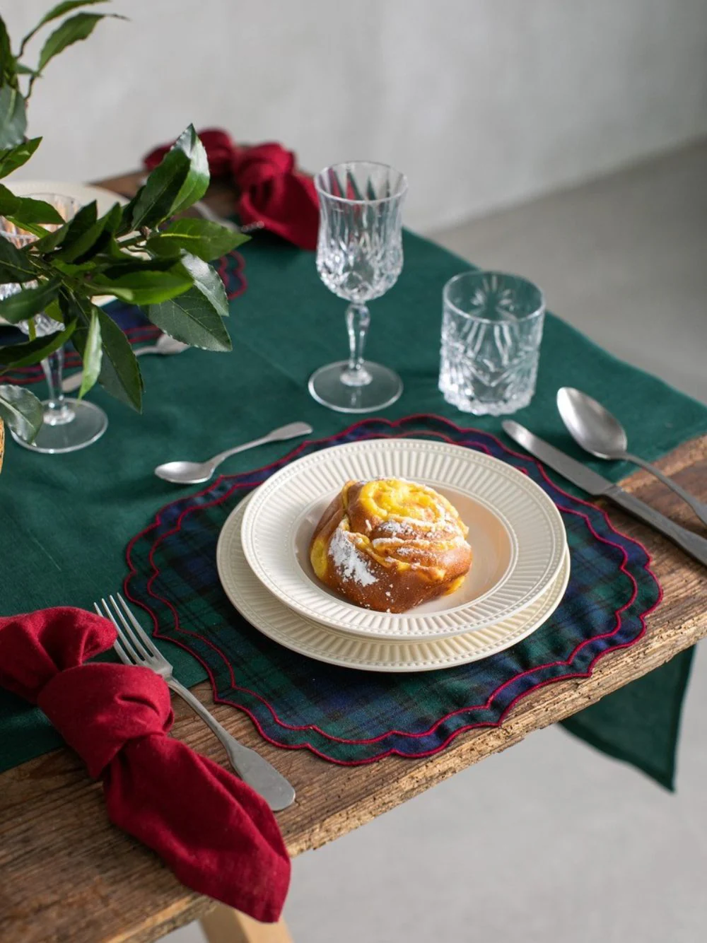 Scottish Florence Placemat in Blue and Red