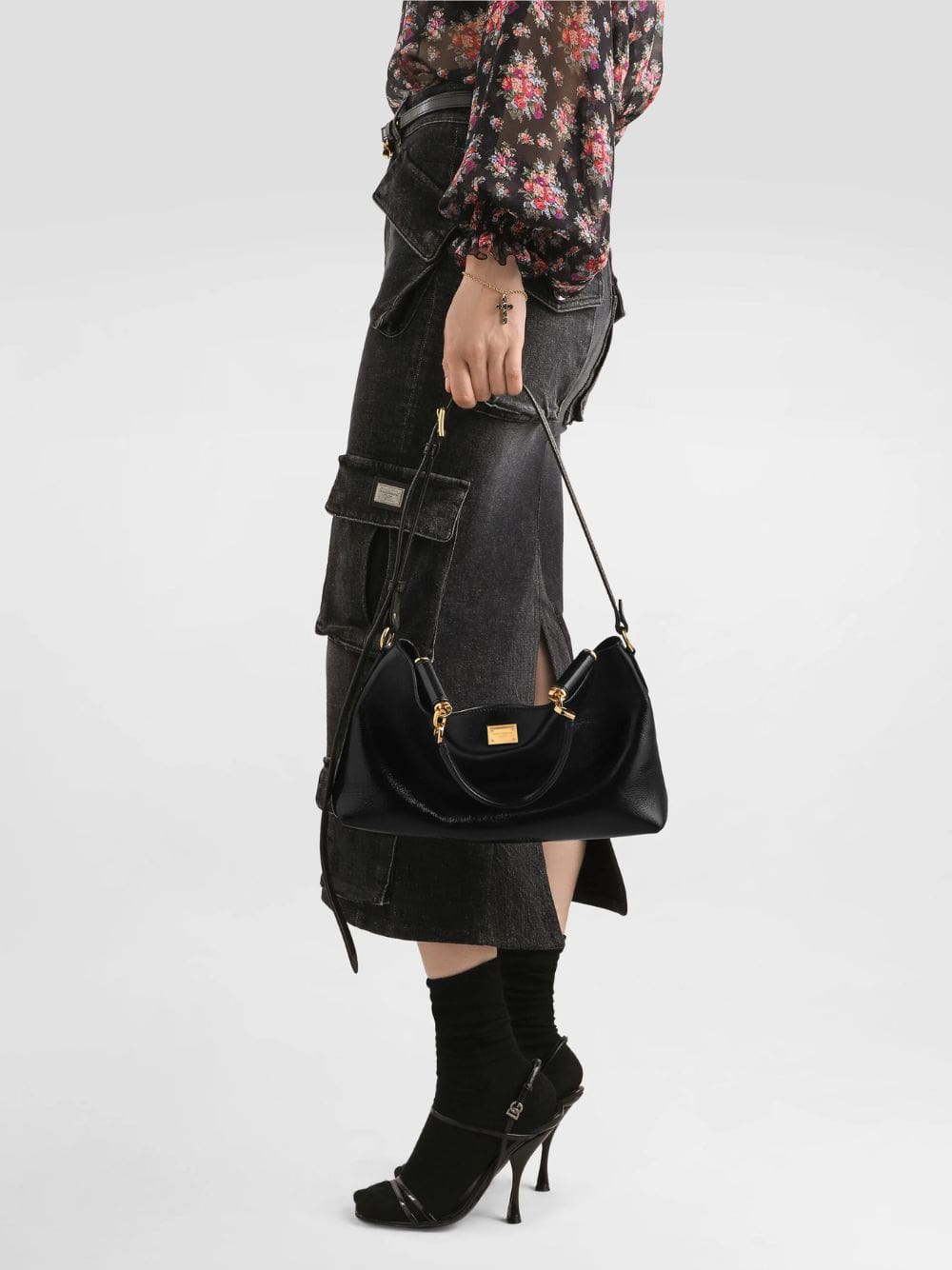 Vittoria Handbag in Black Calfskin - Image 5