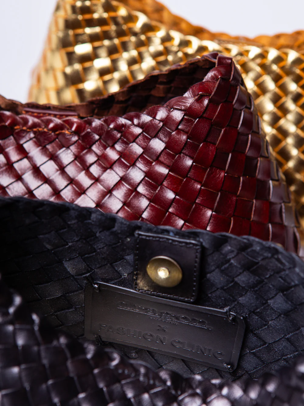 Comporta Black Woven Leather Clutch - Image 6