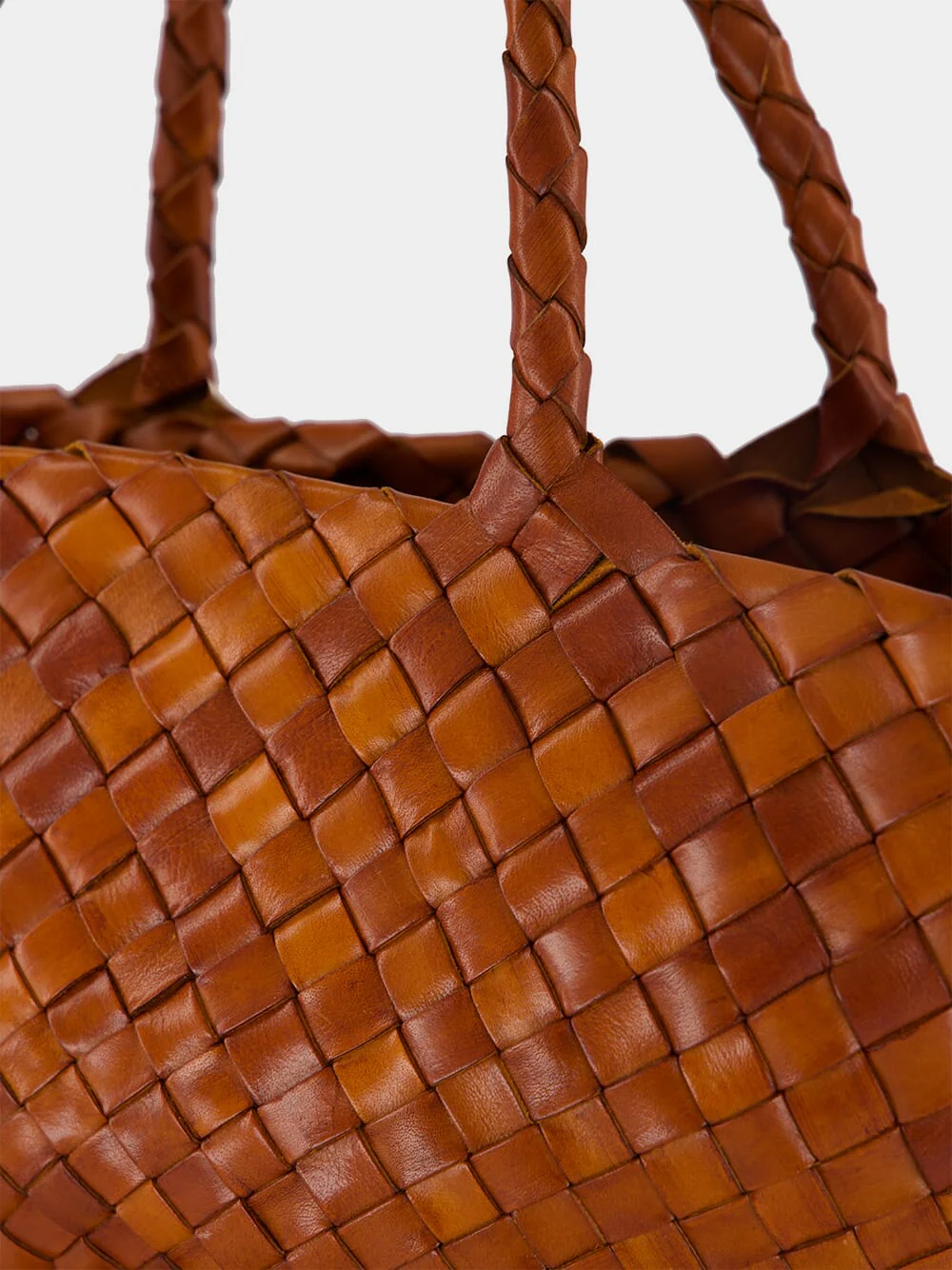 Egola Tan Woven Shoulder Bag - Image 6
