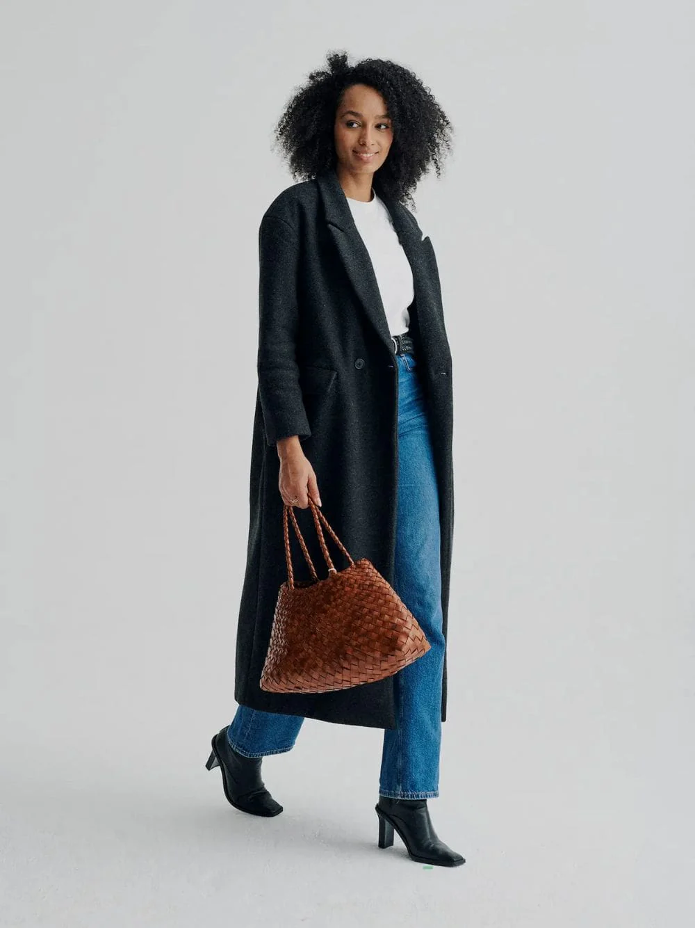 Santa Croce Big Basket Bag in Tan - Image 4