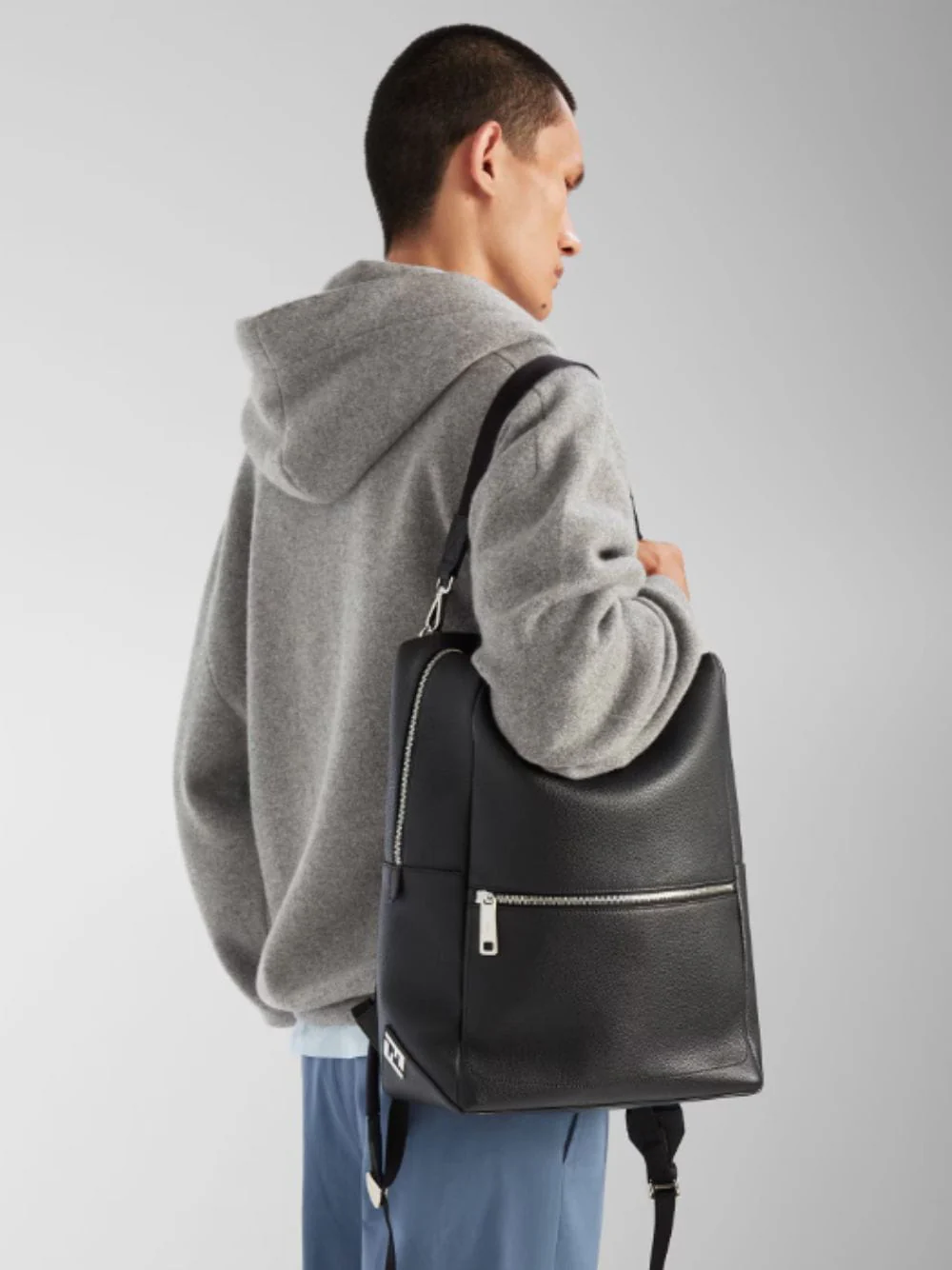 Black Lui Leather Backpack - Image 4