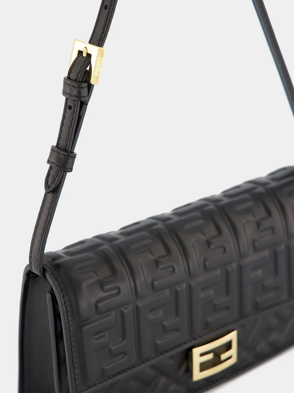 Black Wallet On Chain Baguette - Image 8