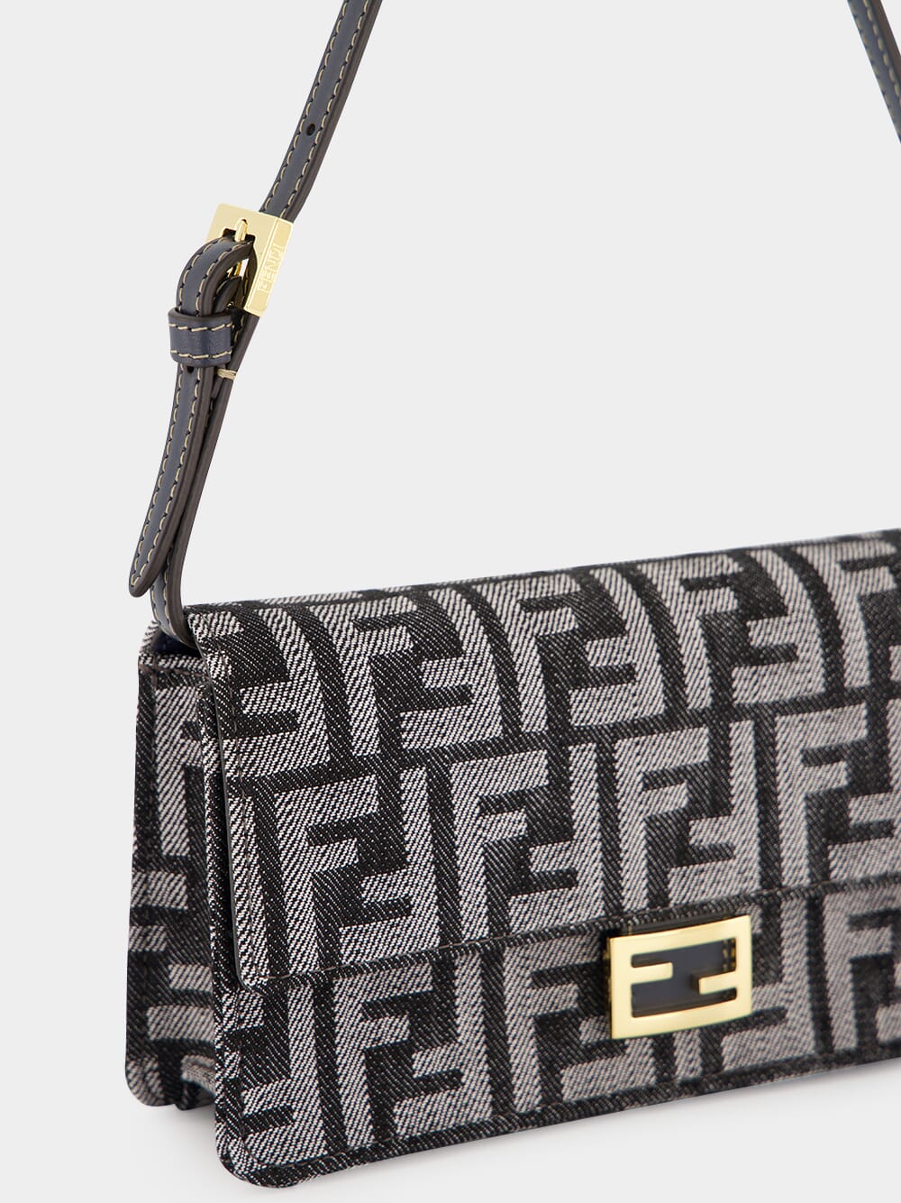 Dark Blue Wallet On Chain Baguette - Image 8