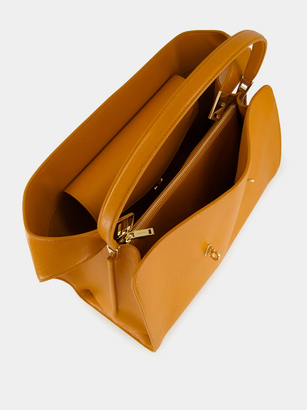 Hug Shoulder Bag in Dark Honeycomb Leather - Image 5