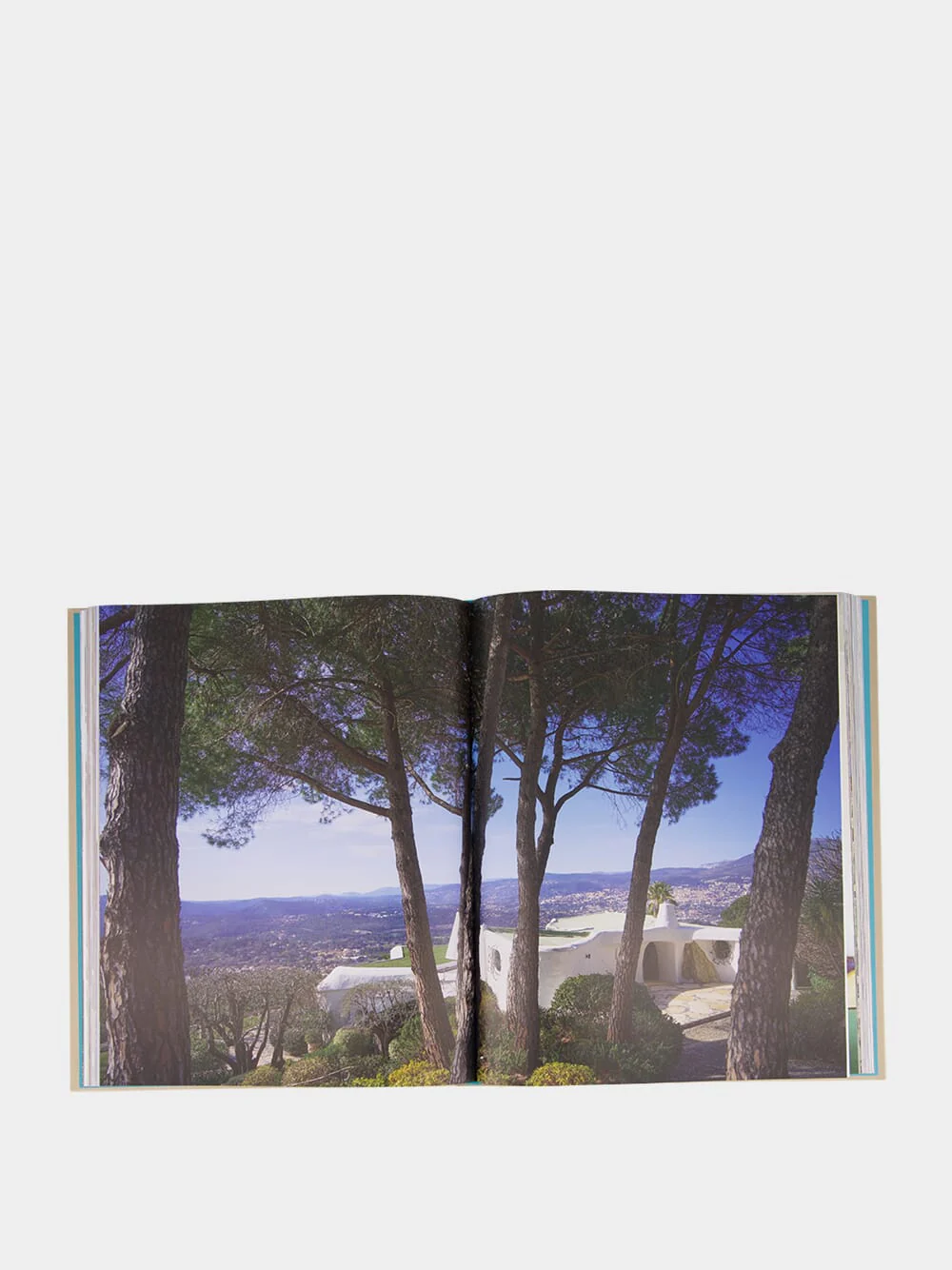 Côte d’Azur Living Book - Image 4