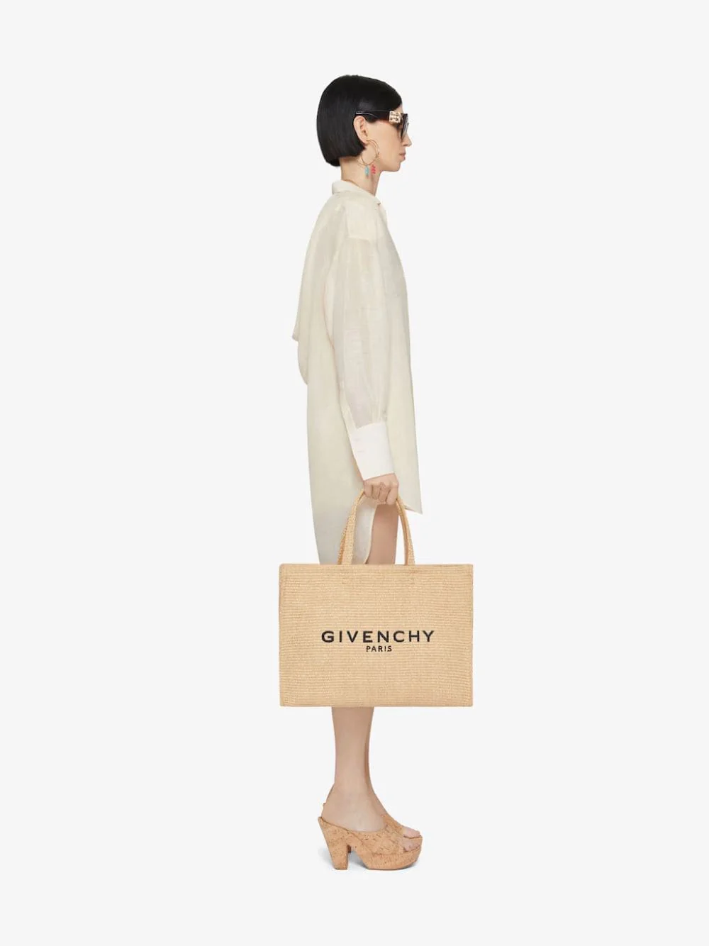 Medium G-Tote Bag in Raffia - Image 2