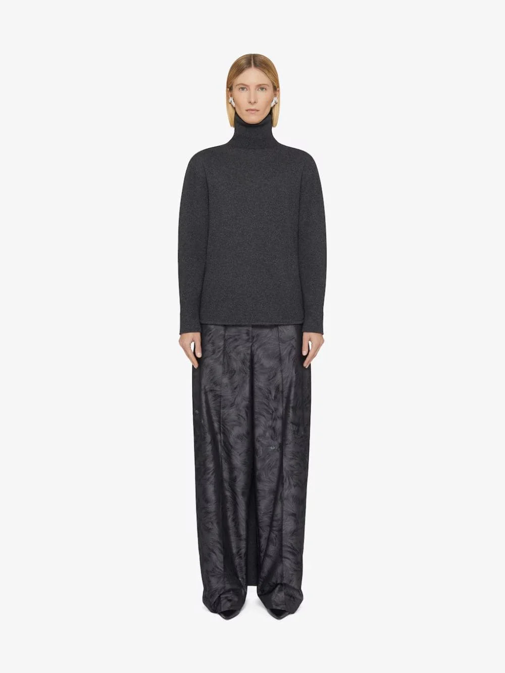 Long Back Cashmere Sweater