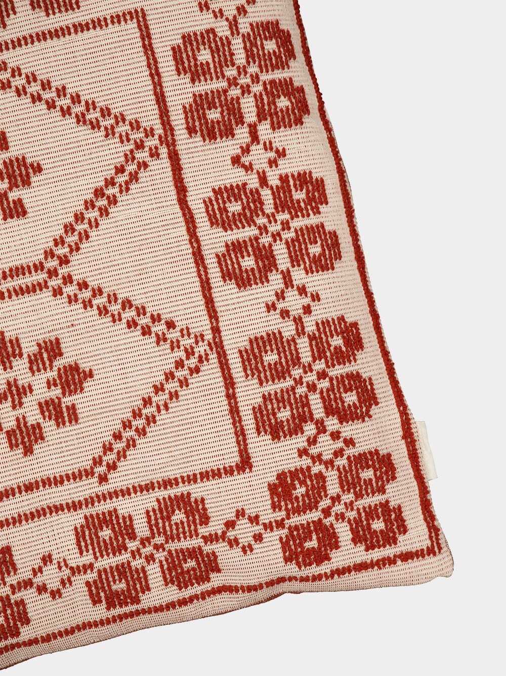 Handmade Inês Brick Cotton and Linen Cushion - Image 3