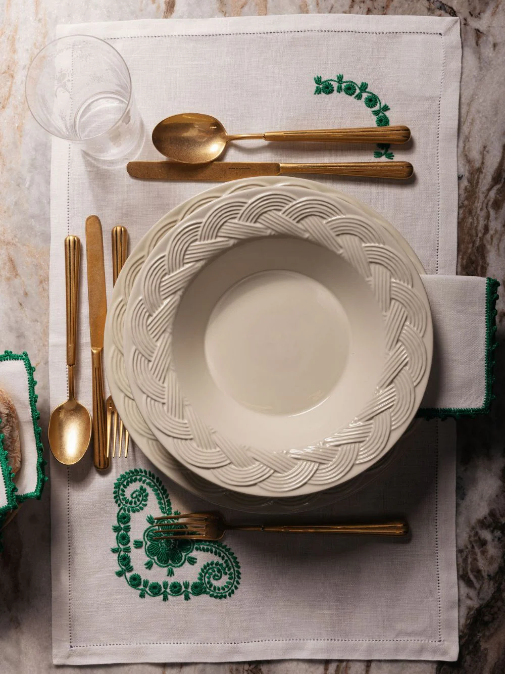 Hand-Embroidered Teresa White Linen with Green Embroidery Placemat - Image 2