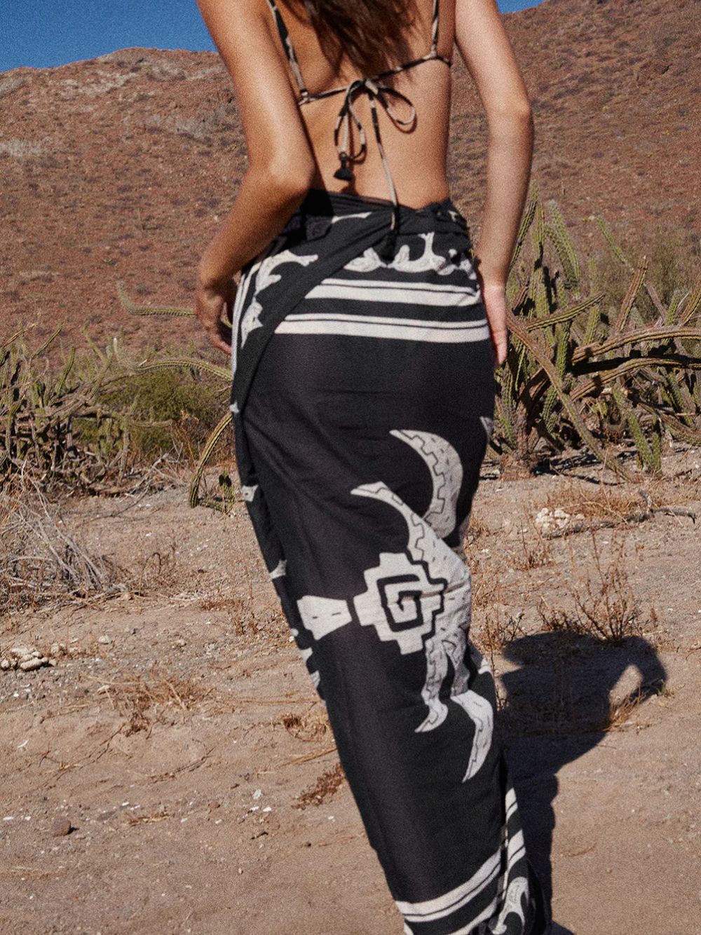 Iconic Black Ancestral Palm Pareo - Image 5
