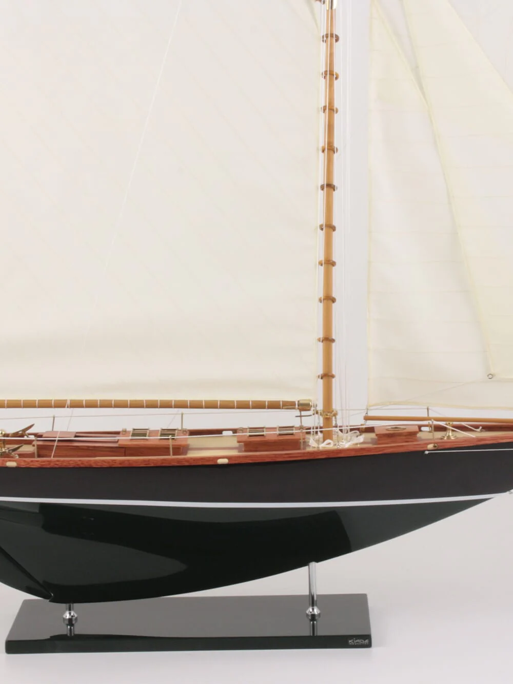 Pen Duick Sailing Boat Model - Image 2