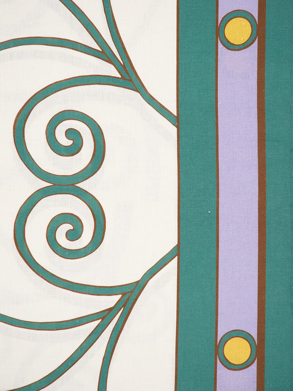 Cortile Lilac Large Linen Tablecloth - Image 3