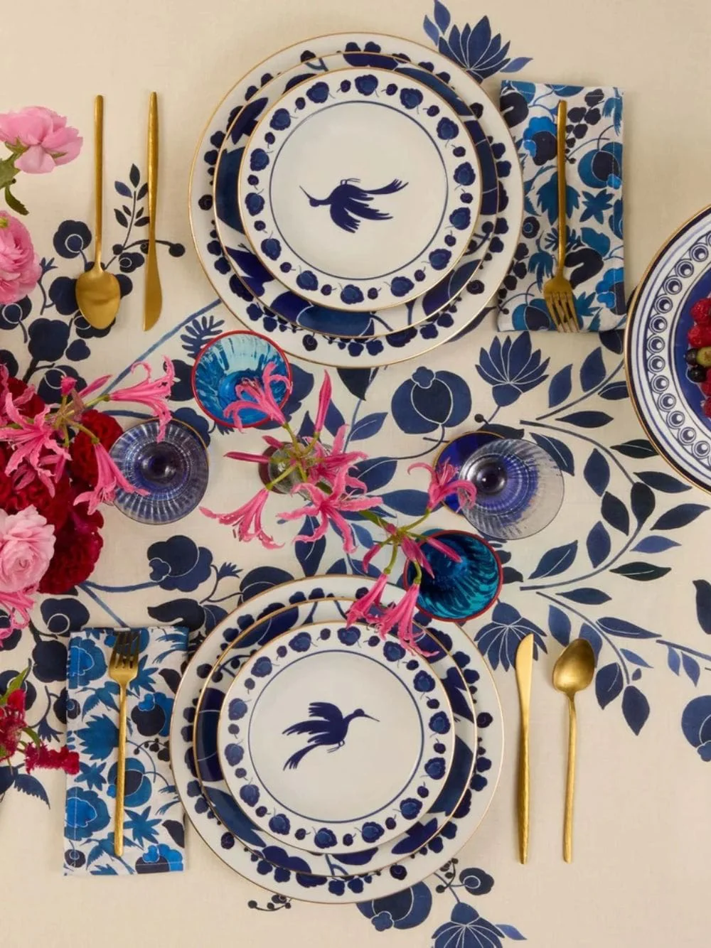 Wildbird Placée Blue in Linen Large Tablecloth - Image 2