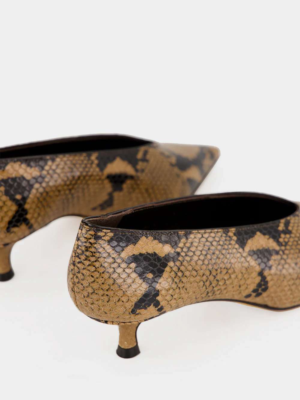Fango Snake-Effect Babouche Kitten Pumps - Image 6