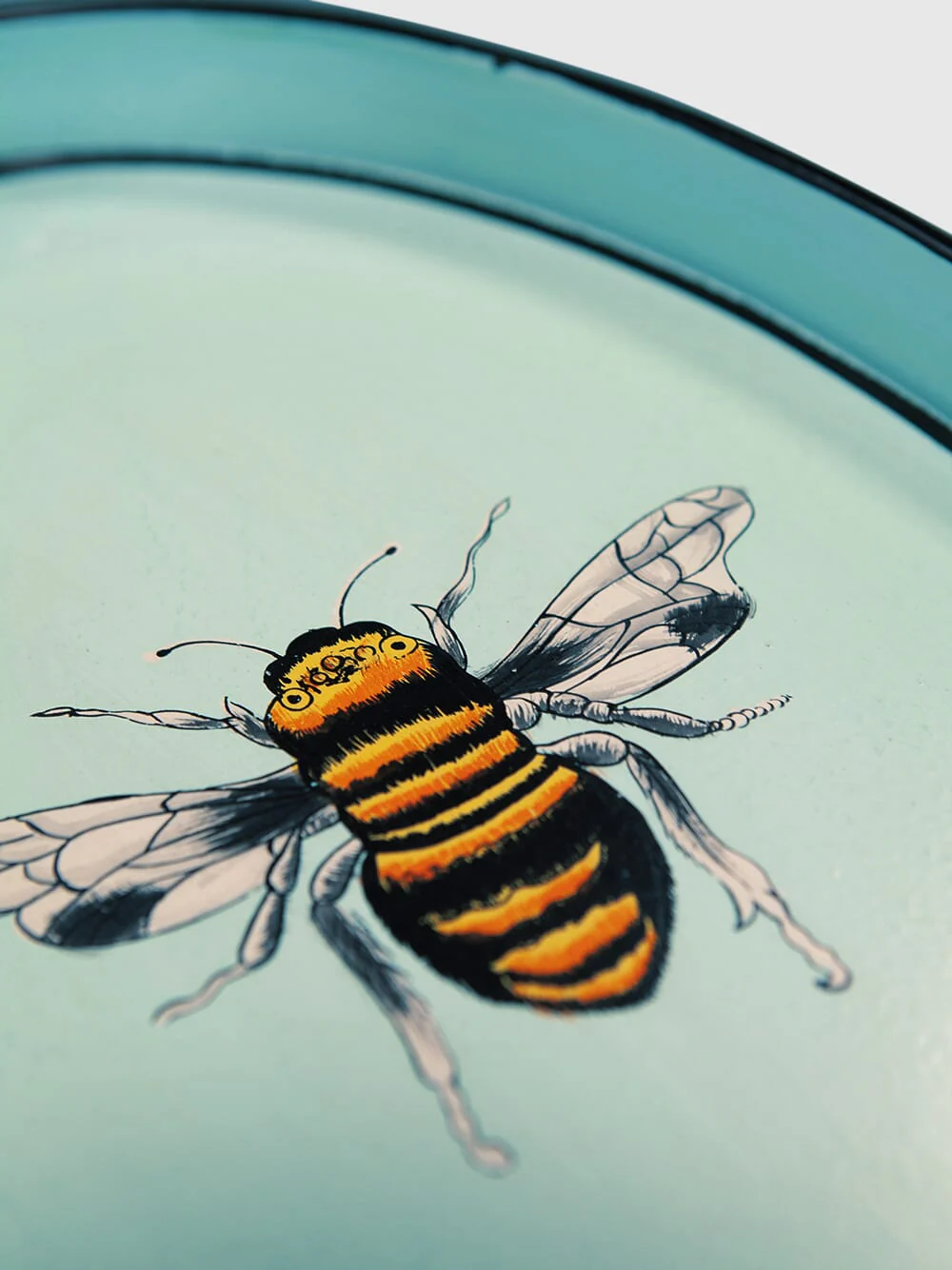 Bee Handpaited Iron Oval Tray - Image 3