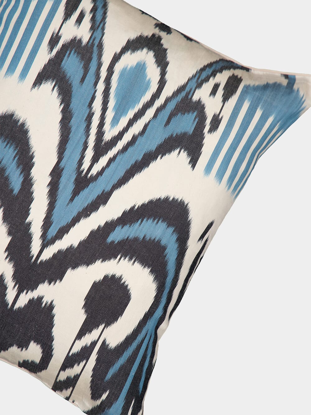 Silk velvet cushion - Image 3