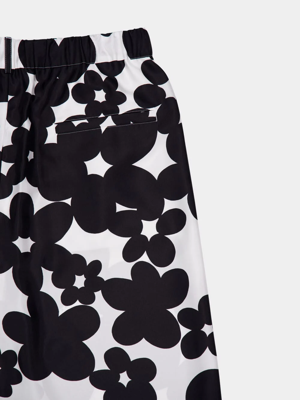 Black and White Dillies Print Silk Bermuda Shorts - Image 6