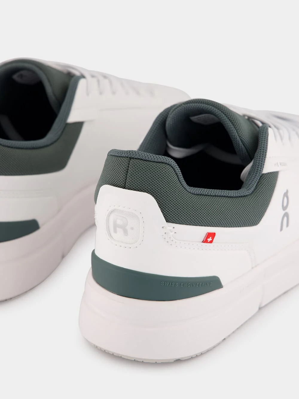 White and Olive The Roger Advantage Sneakers - Image 6