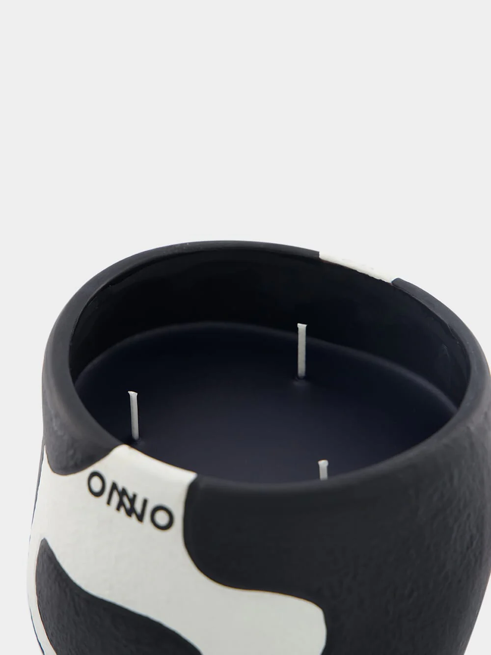 Cape Artistic Black S Candle - Image 3