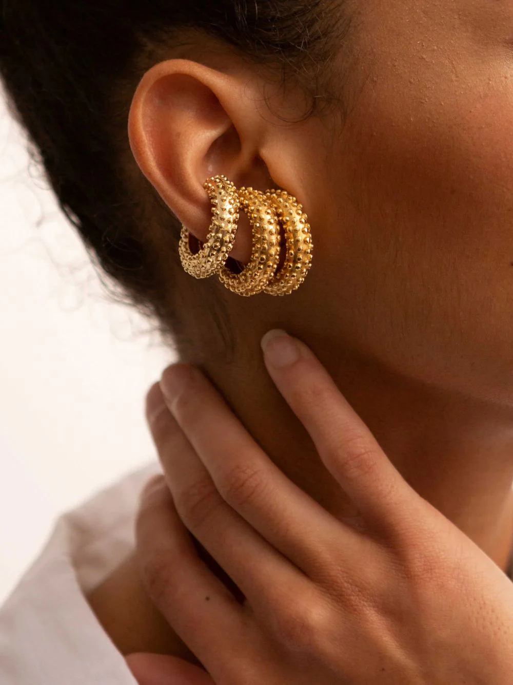 Electra 18k Gold-Plated Textured Ear Cuff - Image 2