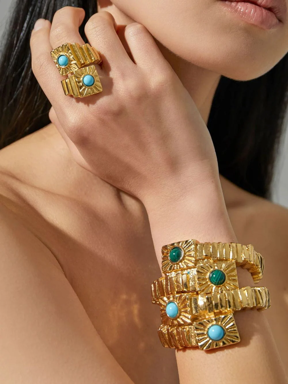 Kabala 18K Gold and Turquoise Bracelet - Image 2