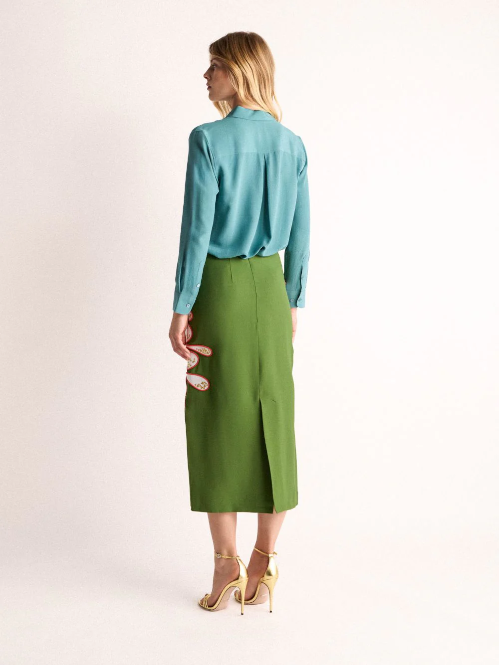 Elizabeth Flowera Embroidered Pencil Skirt - Image 4