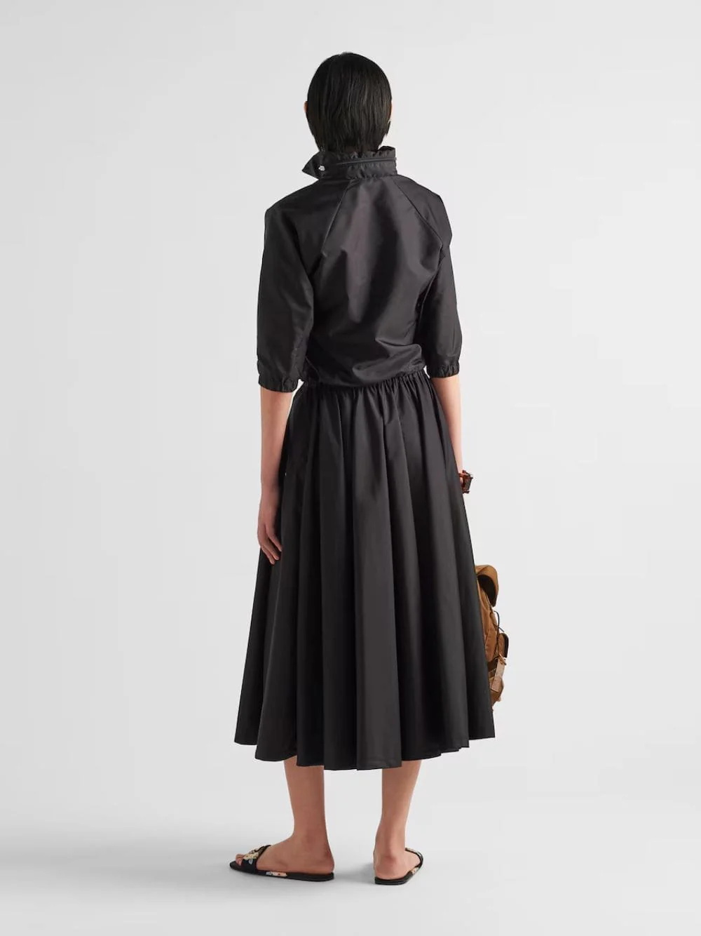Black Full Light Re-Nylon Skirt - Image 4