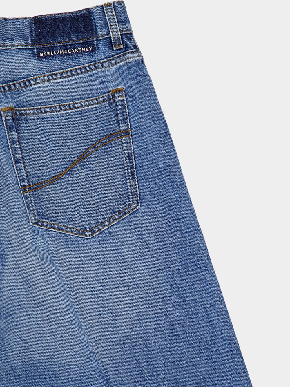 Iconic Blue Wide-Leg Jeans - Image 4