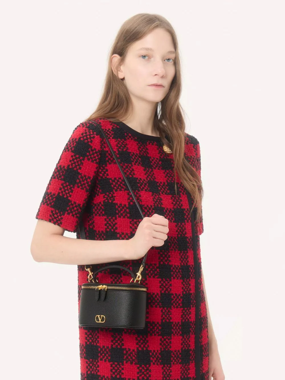 Black VLogo Signature Mini Vanity Bag in Grainy Calfskin - Image 4