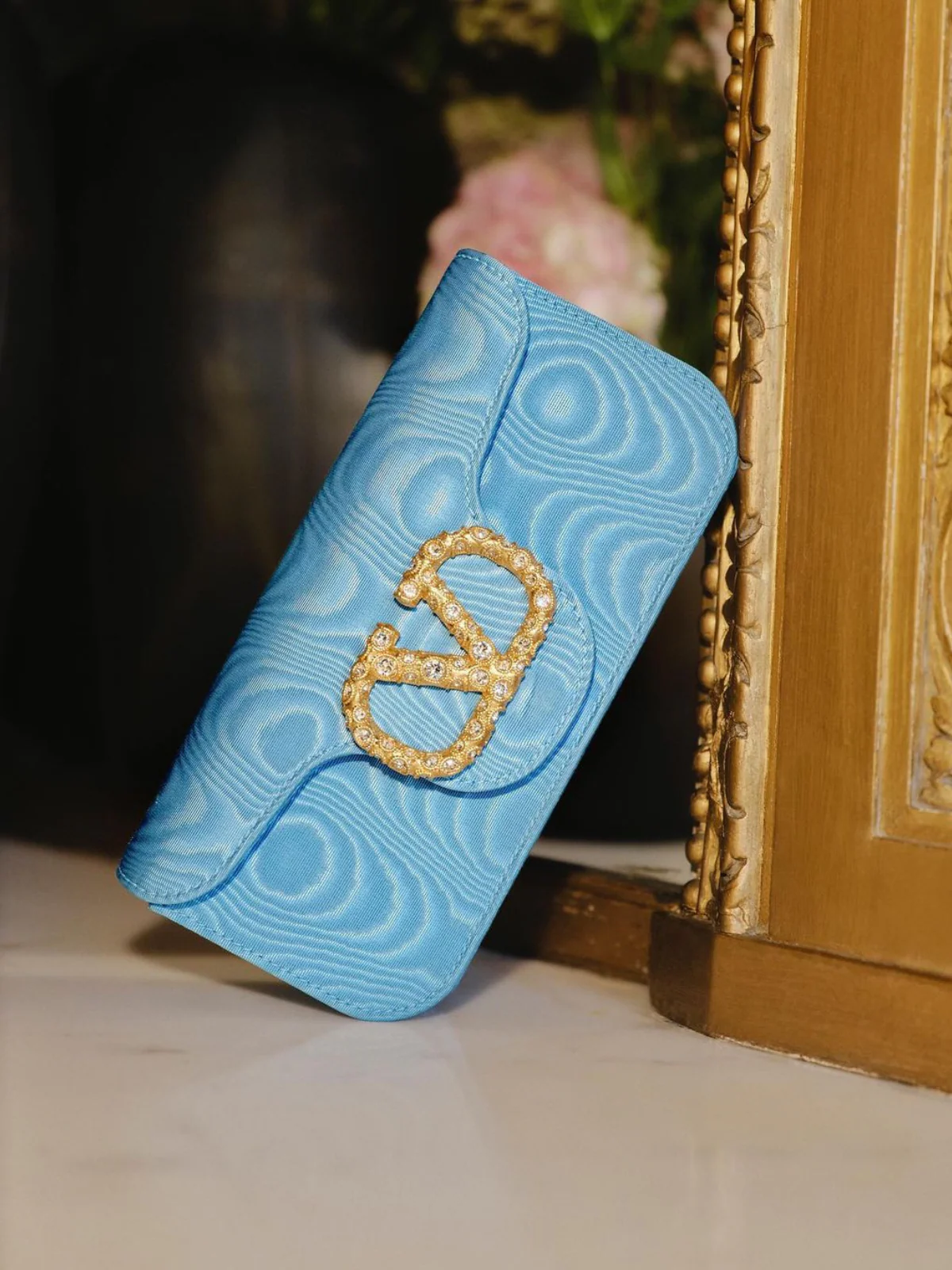 Blue Locň Moiré Fabric Clutch with Jewel Logo - Image 4