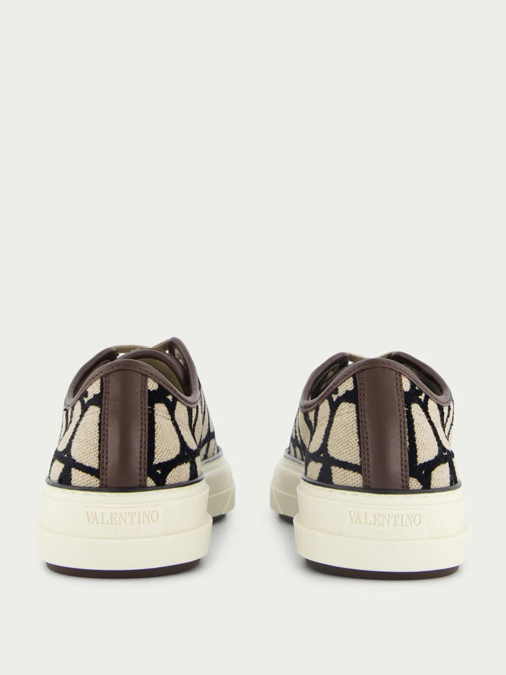 Toile Iconographe Totaloop Sneakers - Image 5