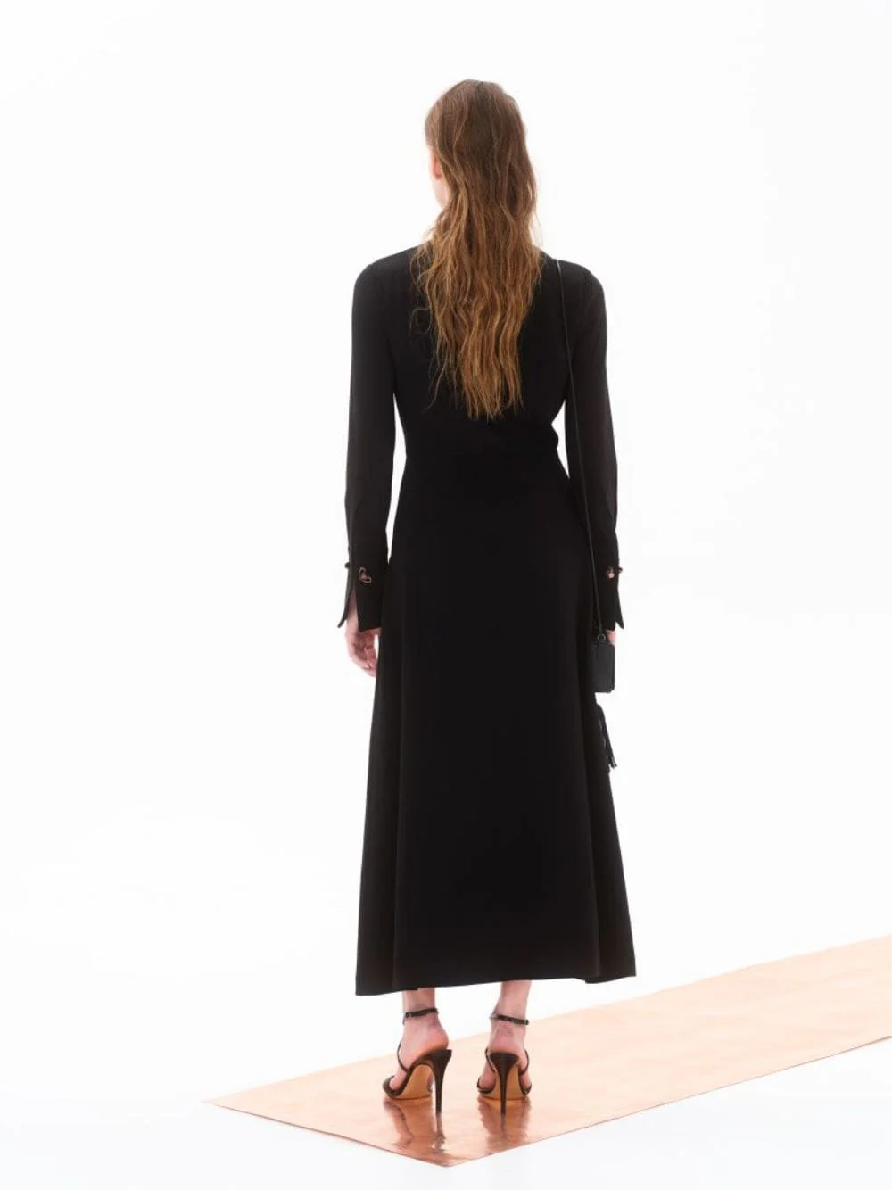 Hestia Monochrome Panel Midi Dress - Image 4