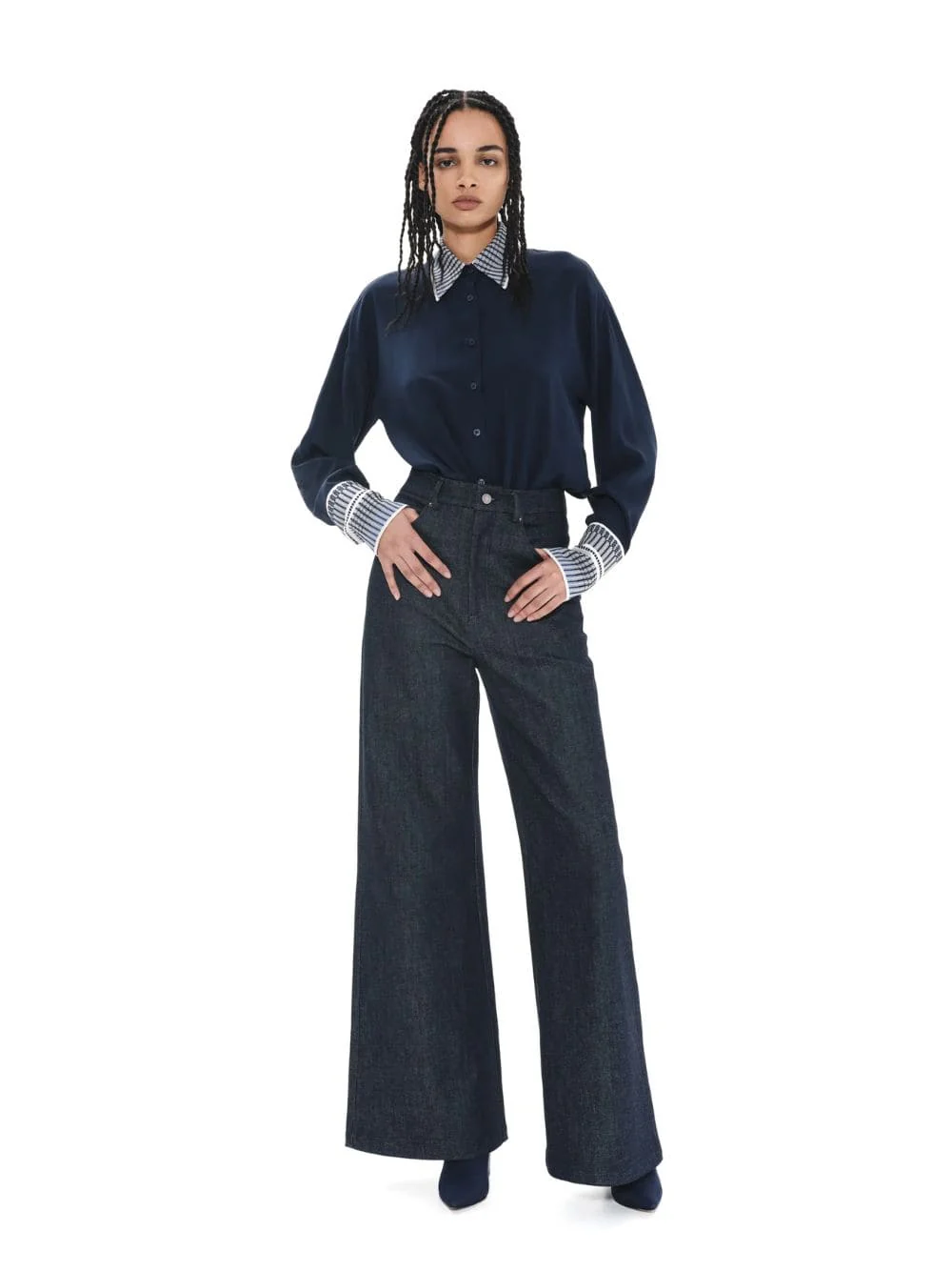 Uranus Embroidered High-Rise Flared Jeans - Image 2